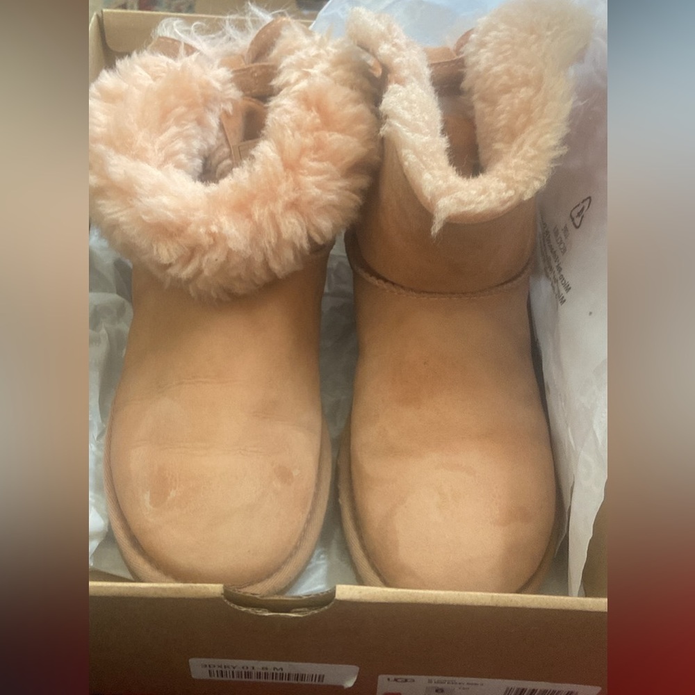 Uggs Bailey fluff bow